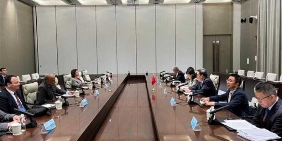 بالبلدي : وزير
      الكهرباء
      يبحث
      مع
      رئيس
      هيئة
      الطاقة
      الصينية
      سبل
      دعم
      وتعزيز
      التعاون
      والشراكة
      وزيادة
      الاستثمارات
      الصينية