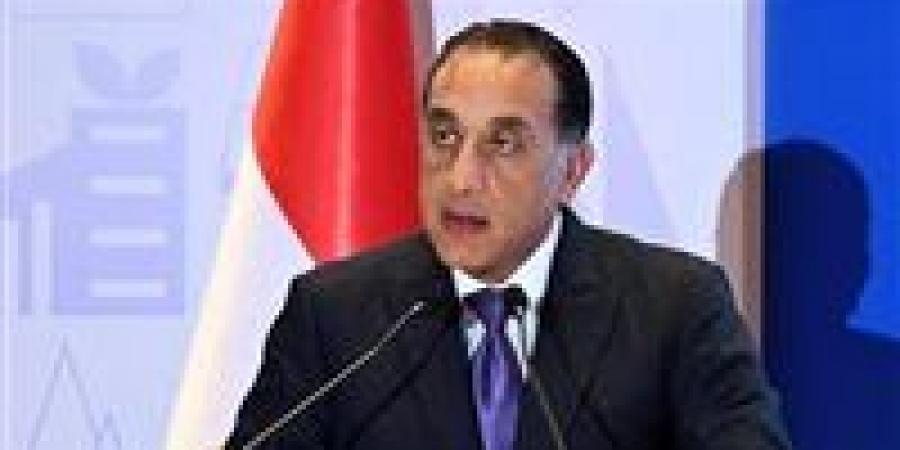 بالبلدي: زيادة
      5%..
      الحكومة
      تزف
      بشرى
      سارة
      لملايين
      الموظفين