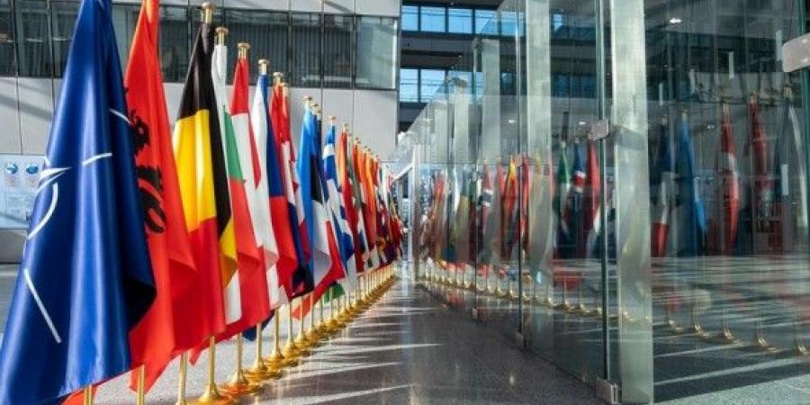 بالبلدي: روسيا
      تحذر
      من
      أن
      توسع
      الناتو
      نحو
      حدودها
      يضع
      أوروبا
      في
      أخطر
      وضع
      منذ
      الحرب
      العالمية