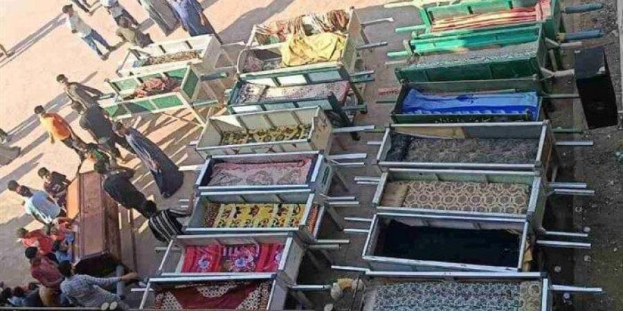 بالبلدي: حزب
      الجبهة
      يقدّم
      100
      ألف
      جنيه
      لأسرة
      كل
      متوفى
      و50
      ألفا
      لكل
      مصاب
      بحادث
      المنوفية