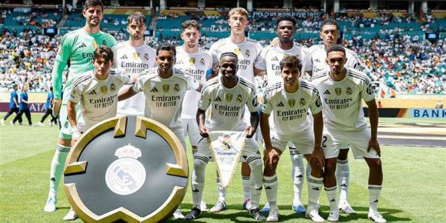بالبلدي: تشكيل
      ريال
      مدريد
      ضد
      سالزبورج
      في
      كأس
      العالم
      للأندية
      اليوم..
      موقف
      مبابي