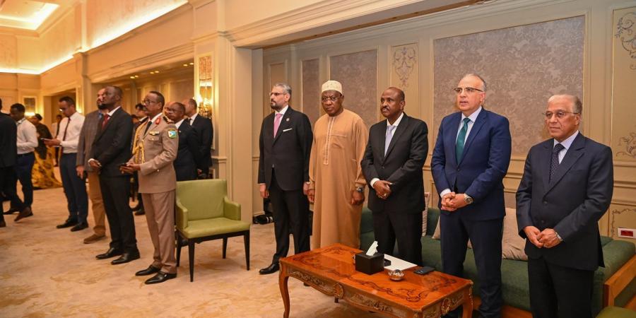 بالبلدي: وزير
      الري
      يشارك
      في
      الاحتفال
      بالذكرى
      الثامنة
      والأربعين
      لاستقلال
      جمهورية
      جيبوتي