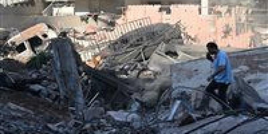 بالبلدي: الصحة
      اللبنانية:
      شهيدة
      و11
      مصابا
      في
      غارة
      إسرائيلية
      على
      جنوبي
      البلاد