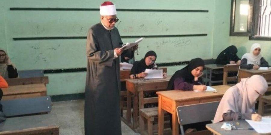 بالبلدي : رئيس
      قطاع
      المعاهد
      الأزهرية
      يتابع
      سير
      الامتحانات
      بمنطقة
      القليوبية