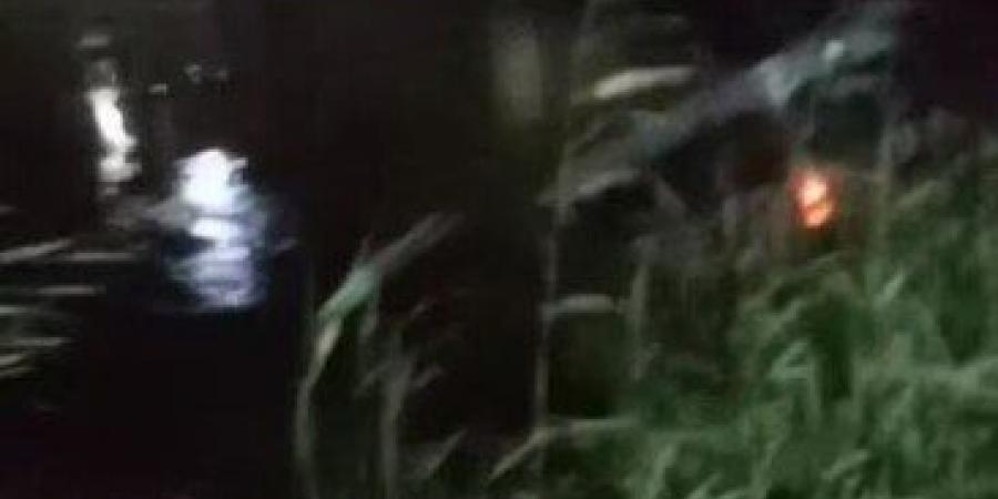 بالبلدي: فاجعة
      في
      نيل
      المنيا..
      غرق
      مركب
      يودي
      بحياة
      شاب
      و3
      فتيات
      ببني
      مزار