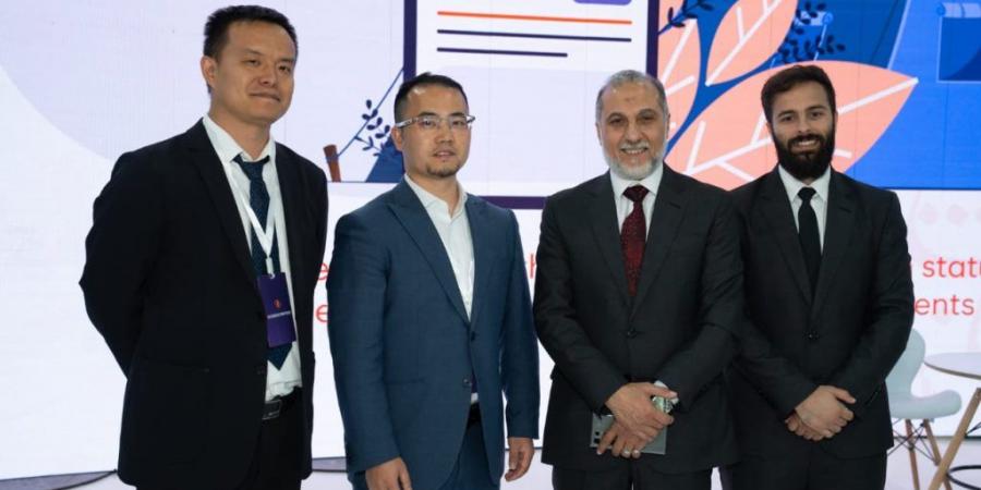 بالبلدي : وزير
      الصحة
      يتفقد
      جناح
      شركة
      «
      هيلث
      إنسايتس
      Health-Insights
      »
      في
      معرض
      «
      Africa
      Health
      ExCon
      »