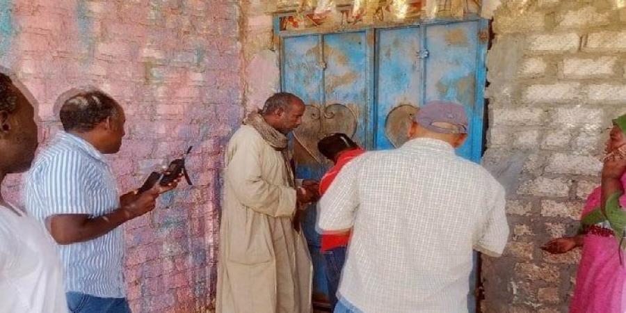 بالبلدي : غلق
      وتشميع
      35
      محلًا
      وكافيه
      مخالف
      في
      أسوان