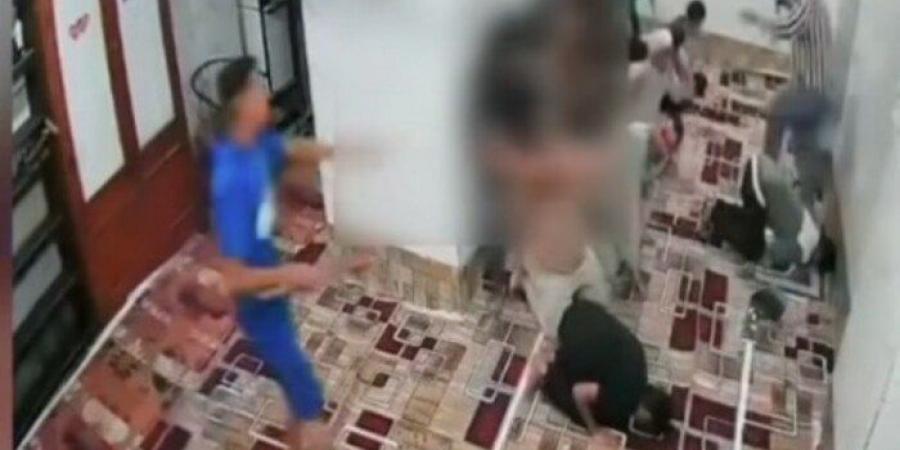 بالبلدي: داخل
      بيت
      الله..
      إحالة
      3
      متهمين
      بالتعدي
      على
      شاب
      في
      السلام
      للمحاكمة