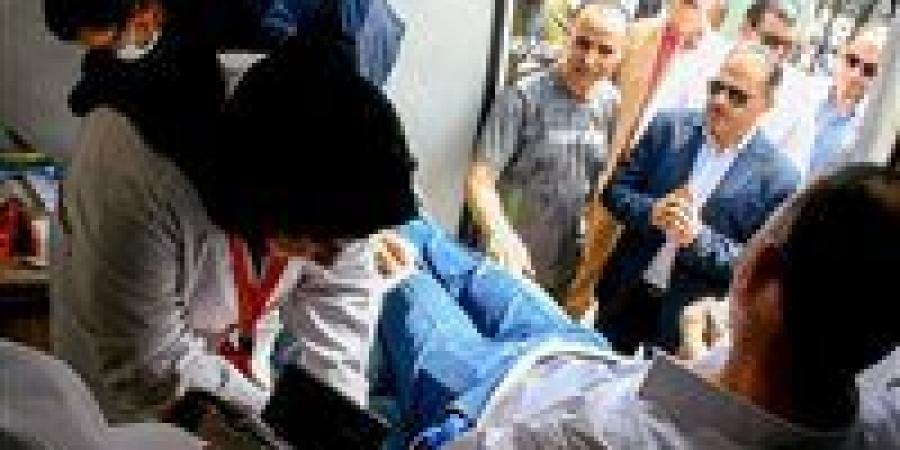 بالبلدي: محافظ
      الشرقية
      يشهد
      إنطلاق
      فعاليات
      حملة
      التبرع
      بالدم
      أمام
      الديوان
      العام
      ويدعو
      المواطنين
      للمشاركة