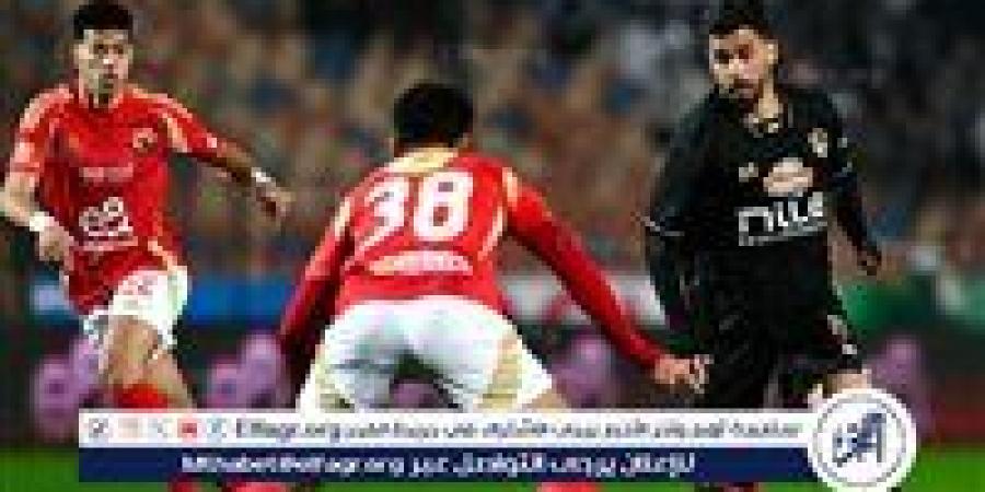 بالبلدي: بين
      عروض
      أوروبا
      وأضواء
      البطولات..
      صيف
      كروي
      لا
      يعرف
      الهدوء
      في
      الكرة
      المصرية
