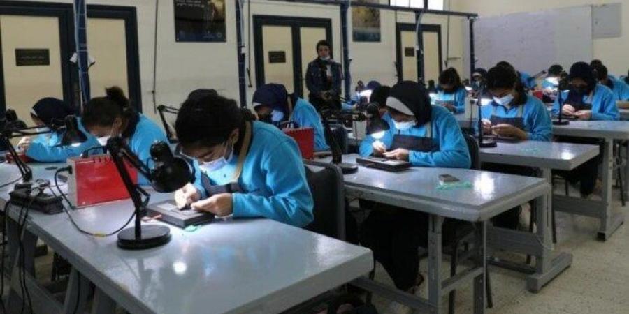 بالبلدي: «اعرف
      مجموعك
      هيدخلك
      إيه»..
      تفاصيل
      تنسيق
      المدارس
      بعد
      الشهادة
      الإعدادية
      2025