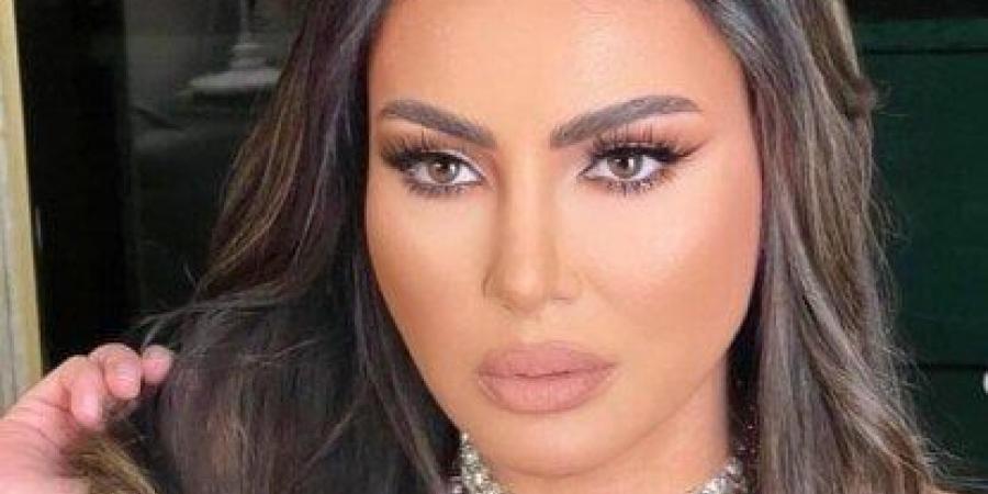 بالبلدي : «بيحسدوني
      على
      جمالي»..
      دينا
      فؤاد
      تتصدر
      التريند
      بعد
      حديثها
      عن
      الحسد