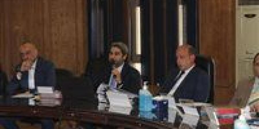 بالبلدي : عميد
      طب
      قصر
      العيني:
      لا
      ينبغي
      توقف
      عمل
      المؤسسات
      الصحية
      الساعة
      الثانية
      ظهرًا