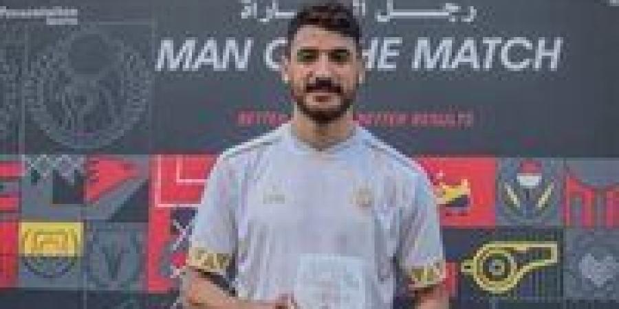 بالبلدي: محمد
      حمدي
      زكي:
      انتقالي
      للحرس
      خطوة
      موفقة..
      وعبد
      الحميد
      بسيوني
      "كلمة
      السر"