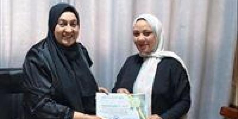 بالبلدي : "تعليم
      قنا"
      تحرز
      المركز
      الرابع
      جمهوريا
      في
      مسابقة
      إخصائي
      الصحافة
      المثالي
