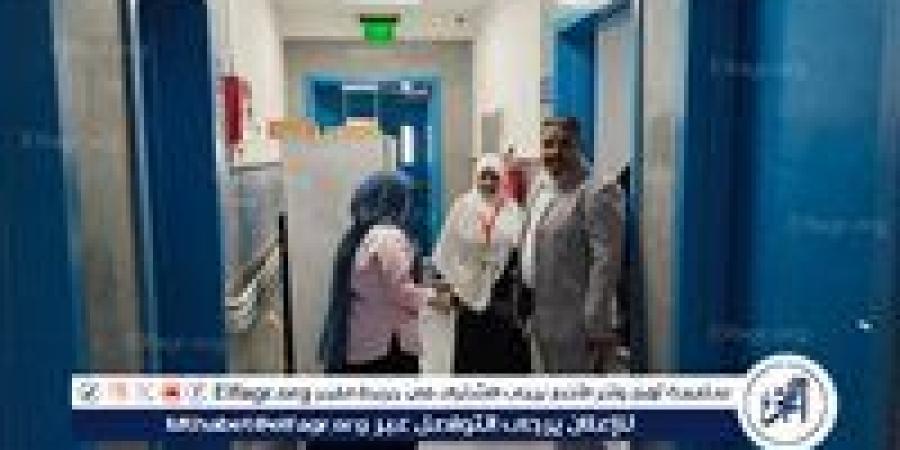 بالبلدي: رئيس
      مركز
      ساحل
      سليم
      يتابع
      سير
      العمل
      بوحدتي
      التناغة
      الشرقية
      وجزيرة
      الساحل
      الصحية