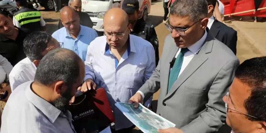 محافظ
      الجيزة:
      إزالة
      تعديات
      على
      كوبري
      بهجات
      بالمنوات
      تمهيدًا
      لإقامة
      موقف
      سرفيس
      نموذجي