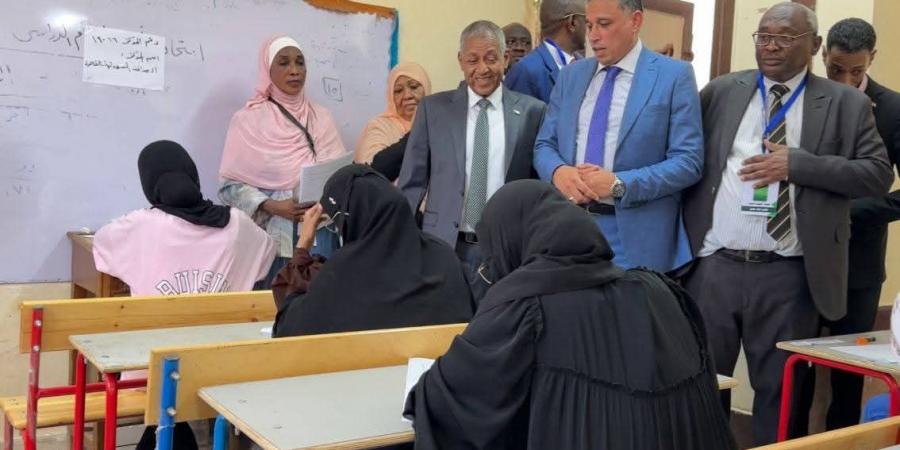 بالبلدي: امتحانات
      الشهادة
      السودانية:
      13
      ألف
      طالب
      يؤدون
      الاختبارات
      في
      مصر