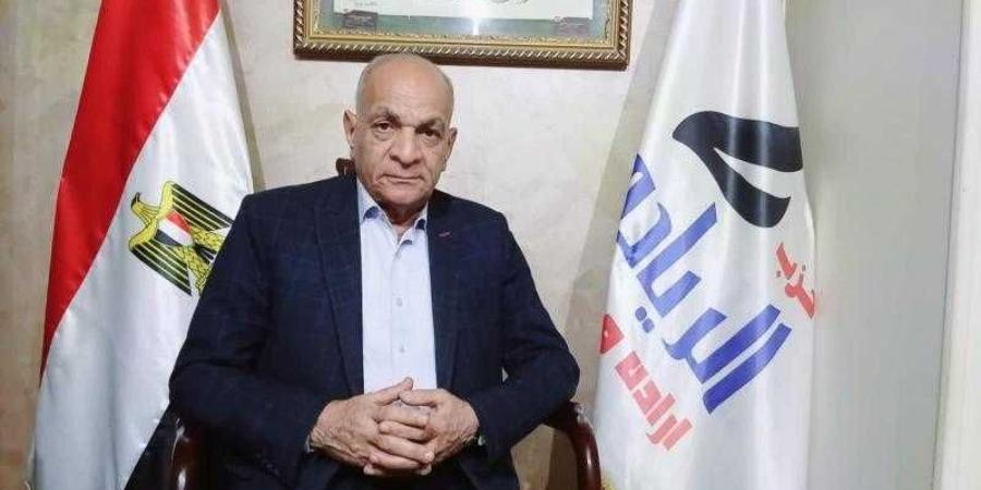 بالبلدي : رئيس
      حزب
      الريادة:
      ثورة
      30
      يونيو
      أسقطت
      حكم
      المرشد
      وأنقذت
      مصر
      من
      مصير
      مجهول
