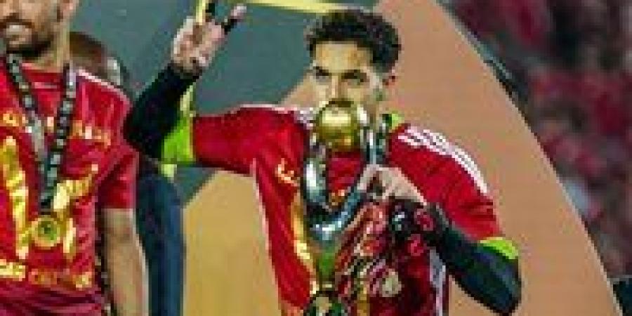 بالبلدي: مجدي
      طلبة:
      حان
      وقت
      مصطفى
      شوبير
      في
      الأهلي..
      وسيحا
      مكسب
      كبير