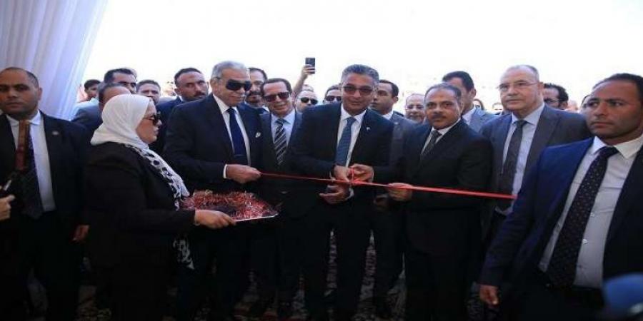 بالبلدي : وزير
      التموين
      ومحافظ
      الشرقية
      يفتتحان
      سوق
      اليوم
      الواحد
      بالعاشر
      من
      رمضان