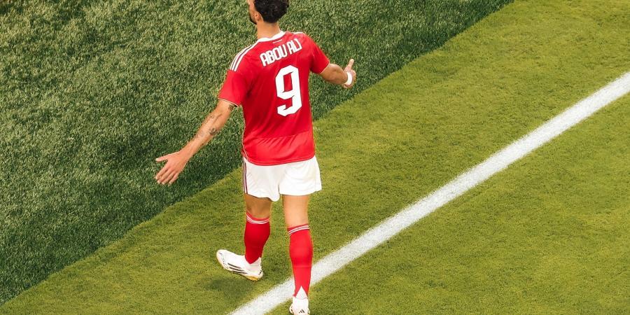 بالبلدي: برعاية
      محمد
      يوسف..
      اللاعب
      الذي
      رفضه
      كيروش
      يقترب
      من
      الأهلي
      وصدمة
      إلى
      الزمالك