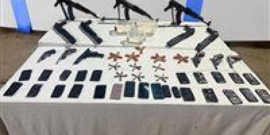 بالبلدي: تصفية
      3
      عناصر
      جنائية
      من
      أخطر
      تجار
      الكيف
      في
      مواجهة
      عاصفة
      بسوهاج