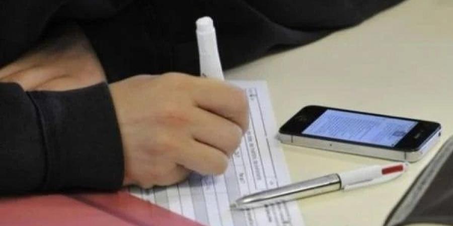 بالبلدي: امتحانات
      الثانوية
      العامة
      2025..
      «التعليم»
      ترد
      على
      تسريب
      امتحان
      اللغة
      الأجنبية
      الأولى