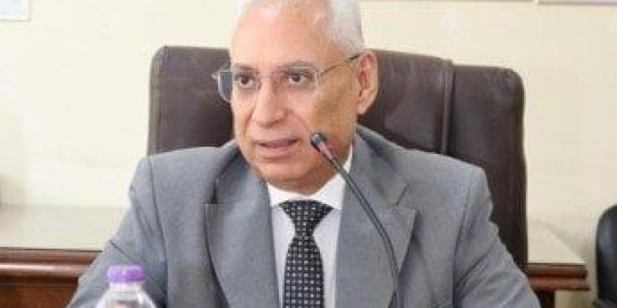 بالبلدي: من
      أجل
      «عصر
      ذهبي»
      للتعليم:
      رئيس
      جامعة
      المنيا
      يفتتح
      دورة
      إعداد
      العمداء
      ويؤكد:
      رؤيتنا
      واضحة