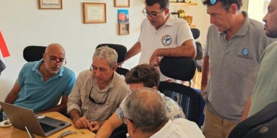 بالبلدي : بأجهزة
      تتبع..
      استكمال
      مشروع
      تتبع
      ودراسة
      سلوك
      أسماك
      القرش
      في
      البحر
      الأحمر