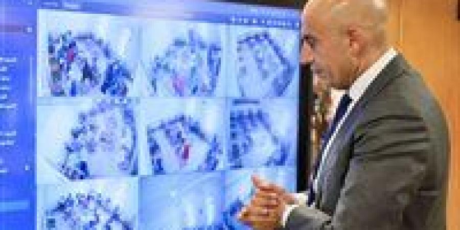 بالبلدي : عاجل|
      "عبداللطيف"
      يواصل
      متابعته
      الدقيقة
      لـ
      لجان
      امتحانات
      الثانوية
      العامة
      2025