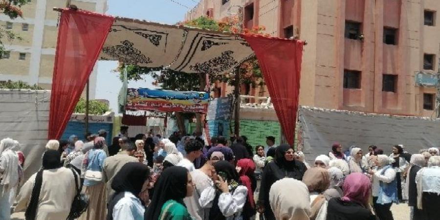 بالبلدي: متى
      تنتهي
      امتحانات
      الثانوية
      العامة
      2025
      في
      مصر؟..
      اعرف
      موعد
      الإجازة
      الصيفية
