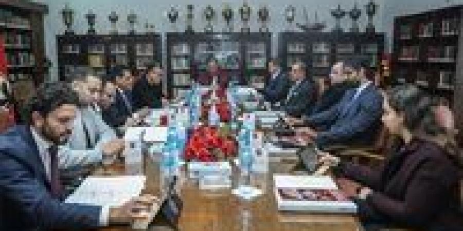 بالبلدي: تعرف
      على
      قرارات
      مجلس
      إدارة
      الأهلي
      في
      اجتماعه
      اليوم