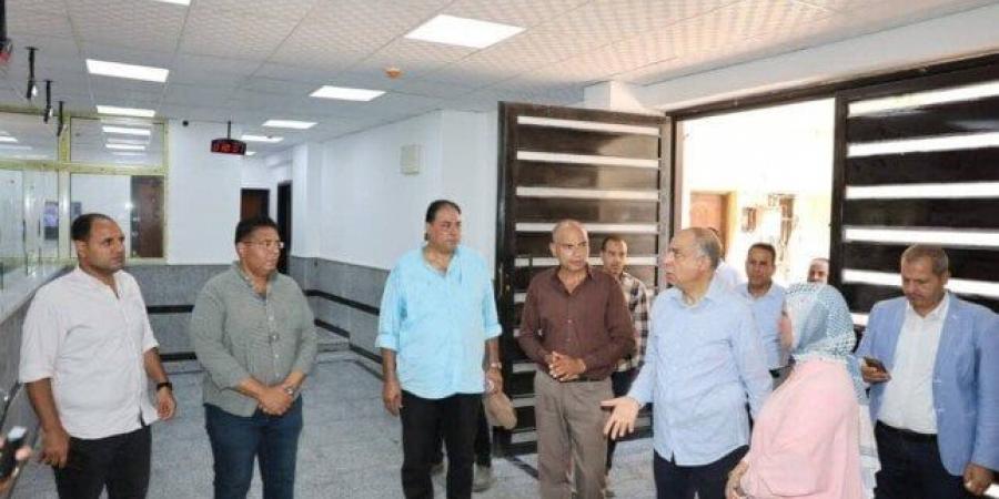 بالبلدي : «هدفنا
      رضاكم»..
      محافظ
      المنيا
      يؤكد
      تحسين
      الخدمات
      الحكومية
      بالتحول
      الرقمي
      خلال
      جولته
      بسمالوط