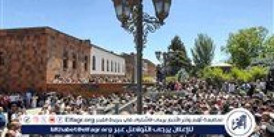 بالبلدي: بطريركية
      الأرمن
      في
      القدس
      تدين
      اعتداءات
      باشينيان
      على
      الكنيسة
