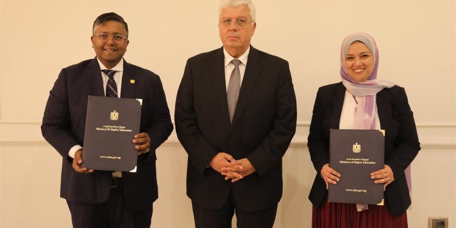 بالبلدي : وزير
      التعليم
      العالي
      يكرم
      20
      جامعة
      مصرية
      مدرجة
      في
      النسخة
      العامة
      لتصنيف
      QS
      لعام
      2025
