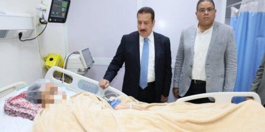 بالبلدي: محافظ
      المنوفية
      يزور
      مصابي
      حادث
      الإقليمي
      للاطمئنان
      على
      جودة
      الخدمات
      الطبية