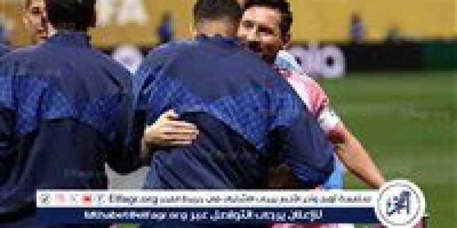بالبلدي: ديمبلي
      يحتفي
      بلقاء
      ميسي:
      "أنت
      الأفضل
      في
      التاريخ"