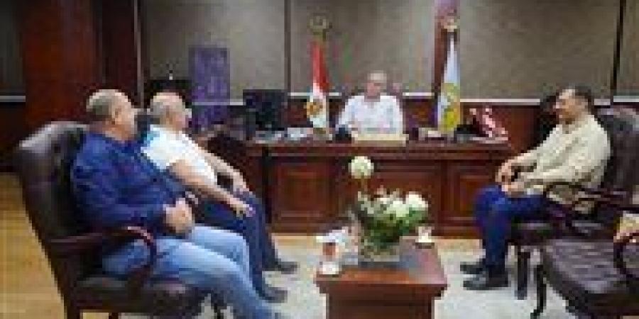 بالبلدي: محافظ
      الغربية:
      لا
      تهاون
      في
      فرض
      الانضباط
      أو
      الحفاظ
      على
      حق
      الدولة