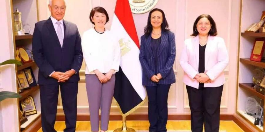 وزيرة
      التضامن
      تبحث
      مع
      ”جايكا”
      تطبيق
      المنهج
      الياباني
      في
      الحضانات