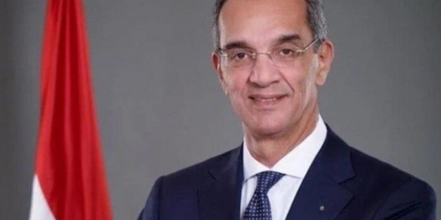 بالبلدي: «وزير
      الاتصالات»:
      ثورة
      30
      يونيو
      تأكيد
      على
      أن
      الشعب
      المصري
      قادر
      على
      حماية
      هويته