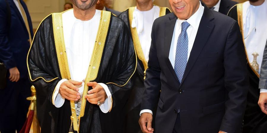 بالبلدي: وزير
      الخارجية
      يستقبل
      نظيره
      العُماني
      ويترأسان
      أعمال
      اللجنة
      المشتركة
      بالقاهرة
      (صور)