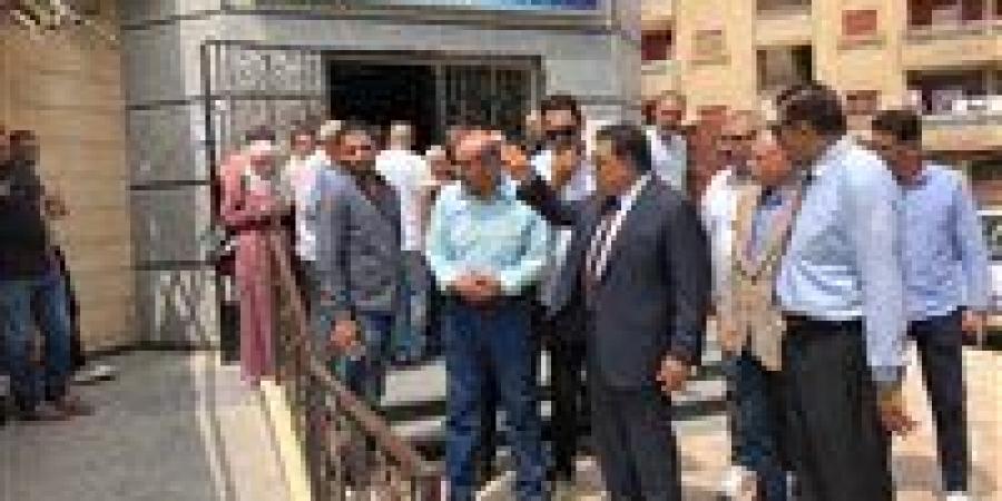 بالبلدي: محافظ
      الدقهلية
      يجري
      جولة
      تفقدية
      مفاجئة
      بالمركز
      التكنولوجي
      بجمصة