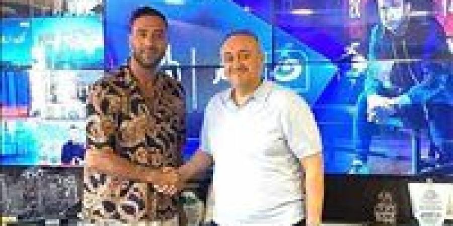 بالبلدي: ميدو
      يترك
      لجنة
      التخطيط
      ويعود
      إلى
      أودة
      اللبس
      مع
      رباعي
      الأهلى
      والزمالك