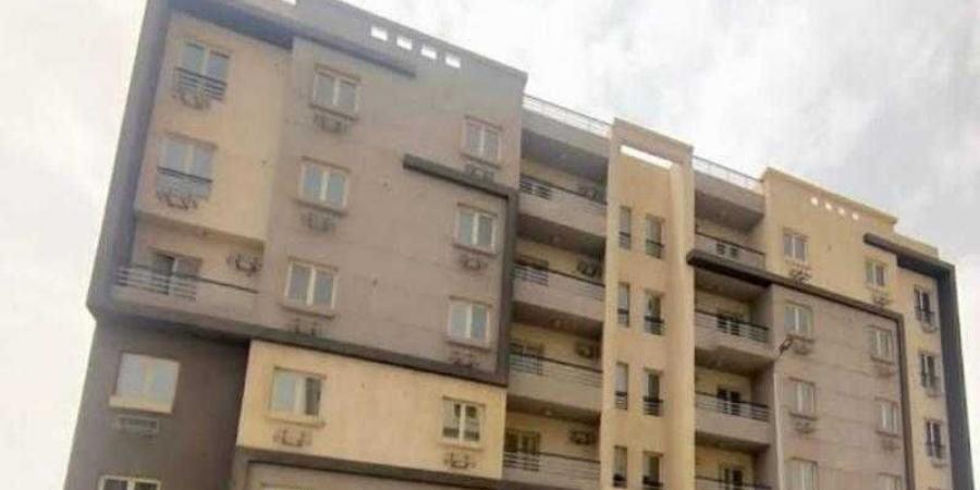 بالبلدي : وزير
      الإسكان:
      بدء
      تسليم
      وحدات
      بمشروع
      ”سكن
      مصر”
      للفائزين
      بمدينة
      غرب
      قنا
      الجديدة