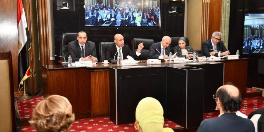 بالبلدي: وزير
      التعليم
      أمام
      البرلمان:
      شهادة
      "البكالوريا
      المصرية"
      اختيارية
      ولا
      تمس
      مجانية
      التعليم
