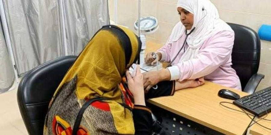 بالبلدي : رئيس
      هيئة
      الرعاية
      الصحية
      يعلن
      بدء
      التشغيل
      الرسمي
      لمنظومة
      التأمين
      الصحي
      الشامل
      بمحافظة
      أسوان