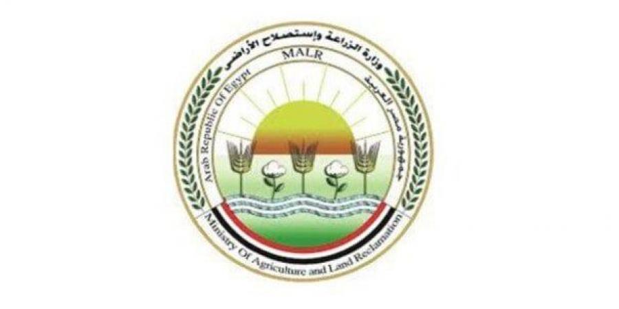 بالبلدي : متحدث
      الزراعة:
      30
      يونيو
      تمثل
      نقطة
      مفصلية
      في
      تطور
      الزراعة
      بـ
      مصر