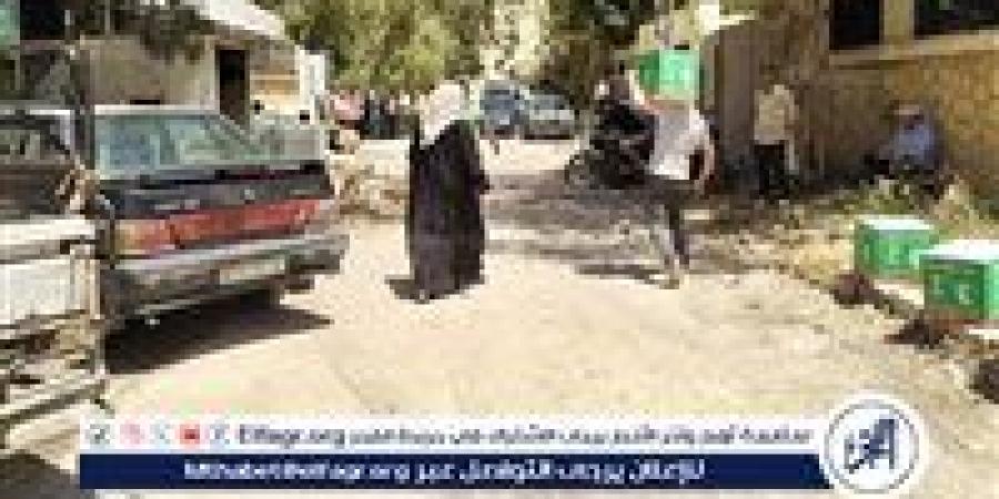 بالبلدي: مركز
      الملك
      سلمان
      للإغاثة
      يوزّع
      6000
      كرتون
      تمر
      في
      محافظة
      عدن