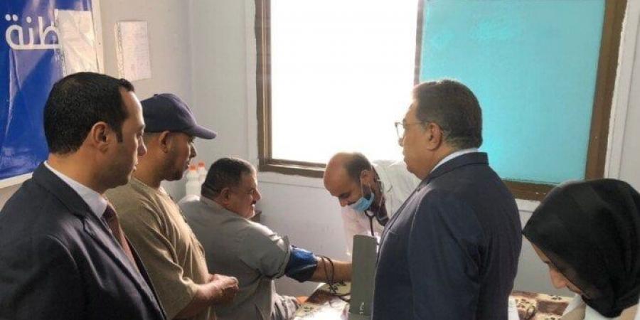 بالبلدي : محافظ
      الدقهلية
      يتفقد
      مستشفى
      جمصة
      ويوجه
      بإضافة
      سريرين
      للعناية
      المركزة